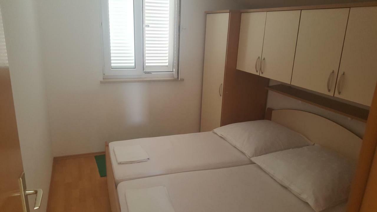 Milka Appartements Stara Novalja Exterior photo