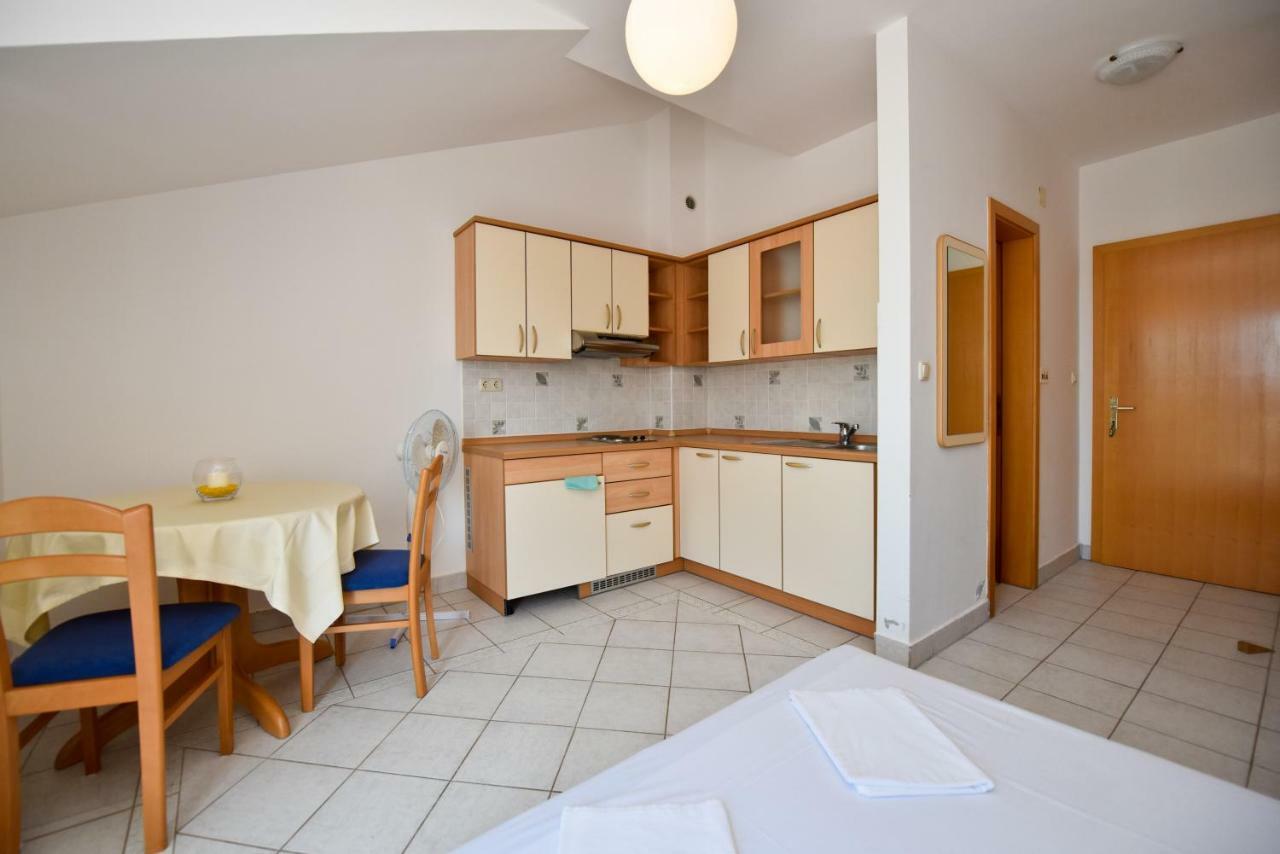 Milka Appartements Stara Novalja Exterior photo